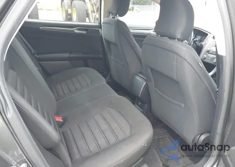 2017 Ford Fusion S z USA, uszkodzony, nr VIN 3FA6P0G75HR339587